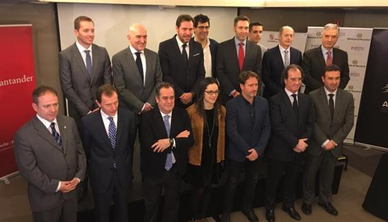 Representantes de las instituciones vallisoletanas y del mundo del deporte, en la presentación de la gala.