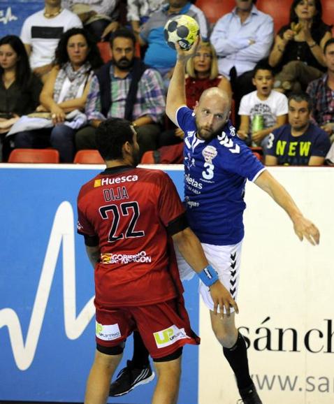 Diego Camino, en el partido ante el Huesca en Huerta del Rey.