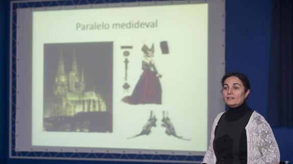 Rosario Charro, durante su conferencia. 