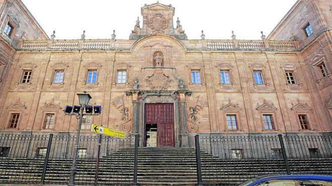 La Casa de la Iglesia, donde aparecieron también carteles con las amenazas y calumnias contra José Fernando Iglesias y el resto de integrantes de la directiva de la Dominicana. 