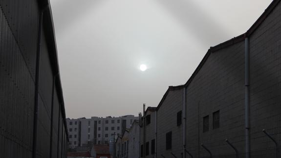 Partículas del polvo africano en suspensión en Valladolid.