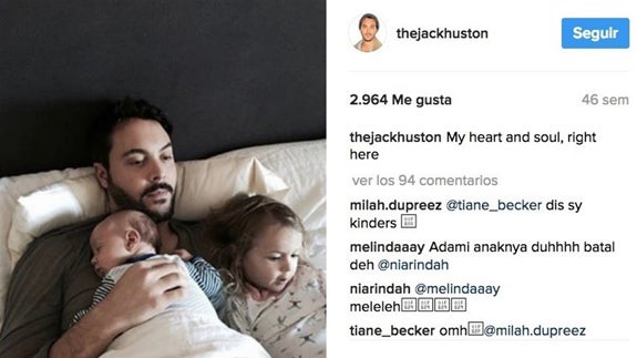 Jack Huston, con sus dos hijos. Instagram