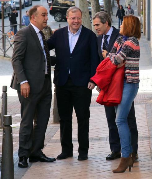 Silván, la tarde de ayer, en su visita a Segovia