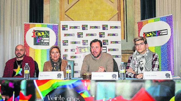 Rosa Valdeón y Óscar Puente, entre dos de los organizadores de las jornadas.