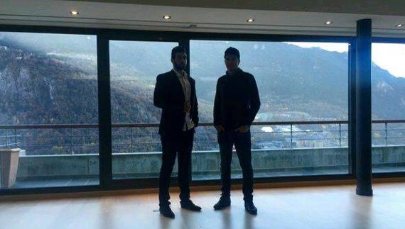Vegetta777 (izquierda, y en la foto pequeña de abajo) y Willyrex (derecha), dos de los youtubers más famosos de España, abrieron la veda de mudarse a Andorra.