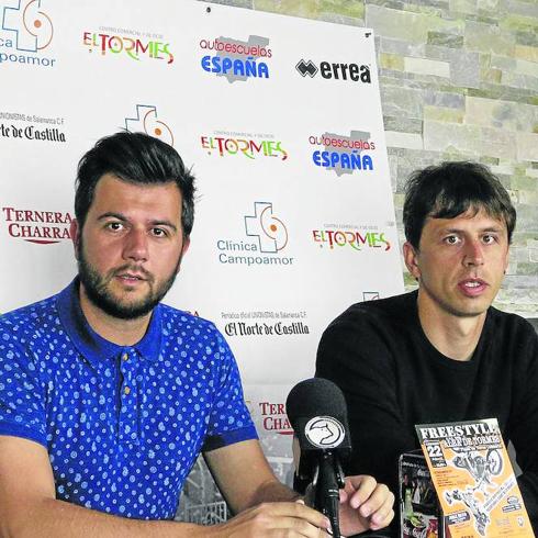 Astu y Oskar Martín, ayer durante la rueda de prensa previa al encuentro de Unionistas.