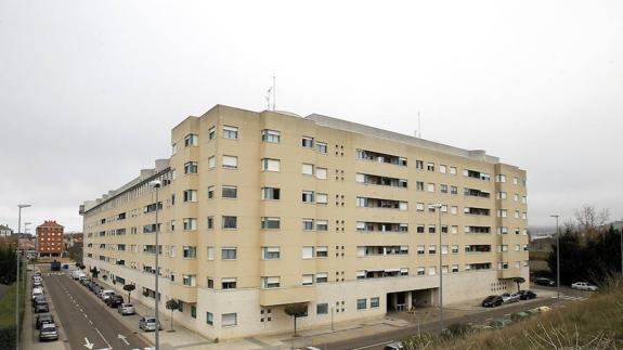 Edificio de viviendas situado en la calle Francisco Vighi en la ciudad de Palencia.