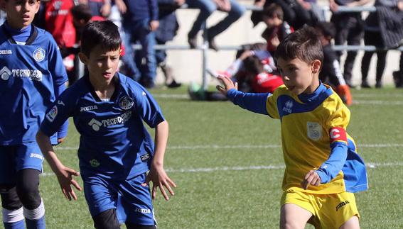 Momento de uno de los partidos de la úiltima jornada.