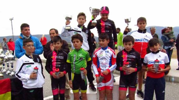 El Barraco vive una gran jornada de ciclismo con el trofeo UCAV para escuelas