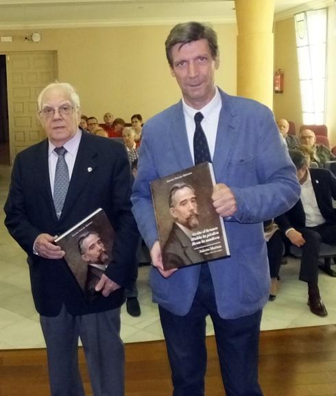Antonio Horcajo (a la izquierda), junto a Rafael Cantalejo. 