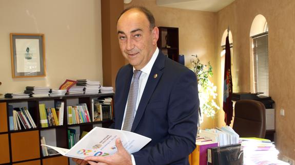 El diputado Miguel Ángel de Vicente. Antonio de Torre