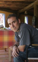 El escritor Vicente Álvarez. / HENAR SASTRE