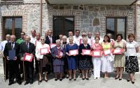 El Oso reúne en un homenaje a todos los alcaldes que gobernaron el municipio en el siglo XX