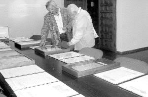 Exposición de documentos de la Fundación organizada el año pasado. / M. R.