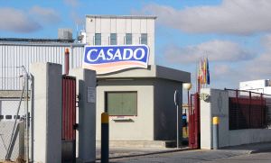 Directivos de Siro visitan la fábrica de Casado antes de su posible compra