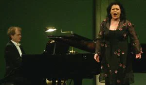 La soprano lituana Violeta Urmana, en un recital. / JUAN ORTIZ