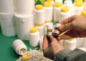 Pastillas incautadas en una operación anterior. / EFE