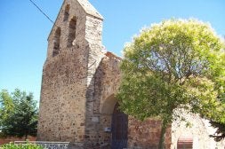 Exterior de la iglesia de Mózar./ I. REGUILÓN