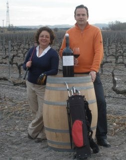 . Galo López, de Bodegas López Cristóbal, y Rosa Guillén, de la Posada Rural Palacio de Guzmán. / ARGI
