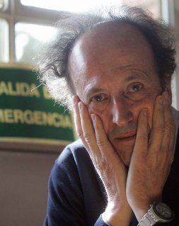 El psiquiatra y escritor Fernando Colina. / HENAR SASTRE