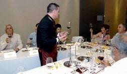 Seis vinos pasan a la final del concurso del mejor tinto joven