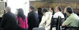 Los nueve acusados, todos ellos pertenecientes al clan del Pelos, de Barrio España, durante el juicio celebrado en junio en Zaragoza. / ESTHER CASAS-EL HERALDO DE ARAGÓN