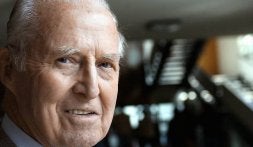 Borlaug, en una visita a Granada en el año 2005. / J. FERRERAS-EFE