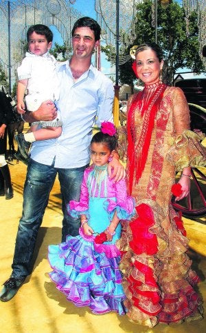 Jesulín, con su mujer, María José Campanario, y los dos hijos de la pareja, Julia, de 6 años, y Jesús Alejandro, de 2.