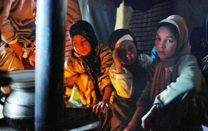 Una familia de la tribu 'bereber', en el pueblo de Azaghar. ::
PAULA ROSAS