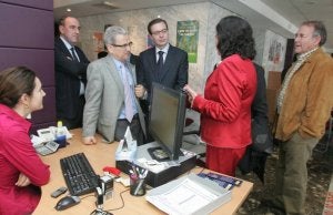 Los parados podrán solicitar el subsidio de desempleo y buscar trabajo a través de Internet
