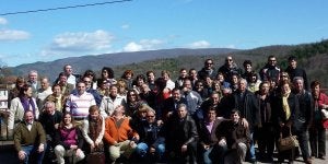 Un nutrido grupo de vecinos viaja a Nieva de Cameros para mantener el hermanamiento
