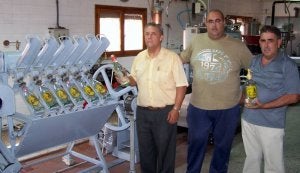 La moderna fábrica de gaseosas El Alcotán. Cruz Catalina