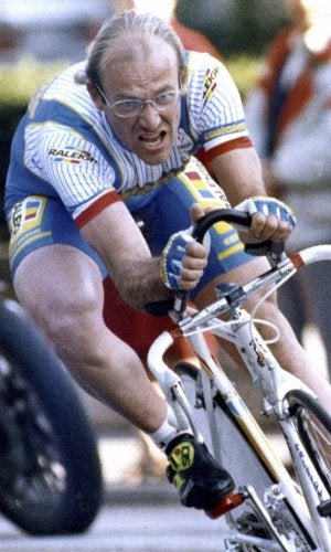 Fignon, en una etapa del Tour de 1989. ::
BOUTROUX-EFE