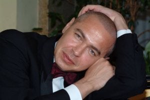 Ivo Pogorelich se ha rapado la melena que lucía en otros tiempos. ::                             EL NORTE