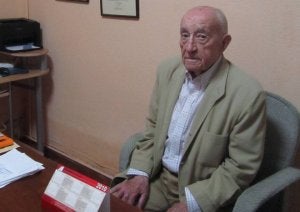 Barrigón, en su vivienda de la calle Las Armas. ::
L. S.
