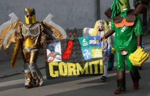 Algunos de los disfraces que han podido verse en Cuéllar durante los desfiles de este fin de semana. ::                             MÓNICA RICO