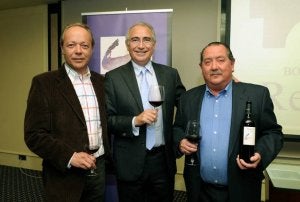 Enrique Reche, Amando Rodríguez y Pascual Herrera. ::                             R.  OTAZO