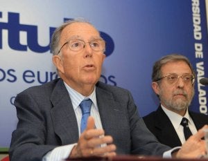 Marcelino Oreja, izquierda, y Marcos Sacristán. ::                             HENAR SASTRE