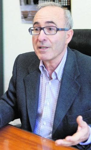 Juan Tena. ::                             HENAR SASTRE