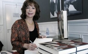 Isabel Allende, en la Feria del Libro de Madrid. :: EFE