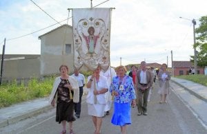 Celebración de una procesión en honor al Sagrado Corazón de Jesús. ::                             LUIS ANTONIO CURIEL