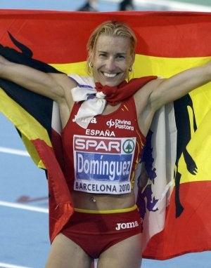 Marta Domínguez, exultante tras ganar el título europeo de los  3.000 metros obstáculos . ::                             A. GEA