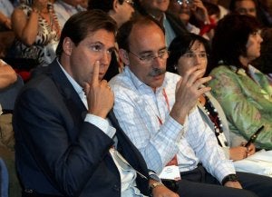 El PSOE rechaza la dimisión de Bedera pese al «palo generalizado» en el 20-N