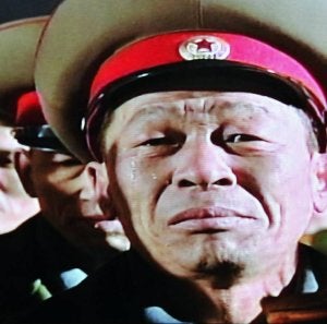 Militares norcoreanos guardan luto por Kim Jong-il. ::
AFP