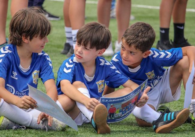 Jugadores de la cantera en la fiesta de clausura de la pasada temporada