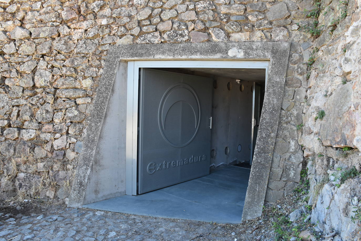 Centro de interpretación del Medievo y de recepción de visitantes del Castillo de Luna