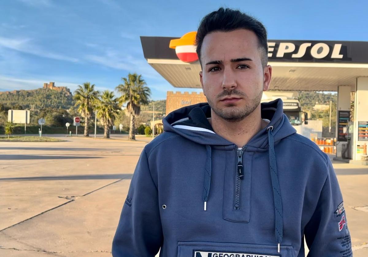 Samuel Fuentes en uno de sus negocios