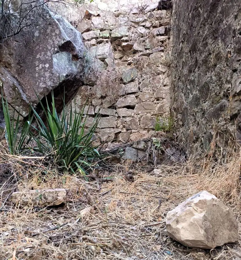 Continúan los desprendimientos en el castillo