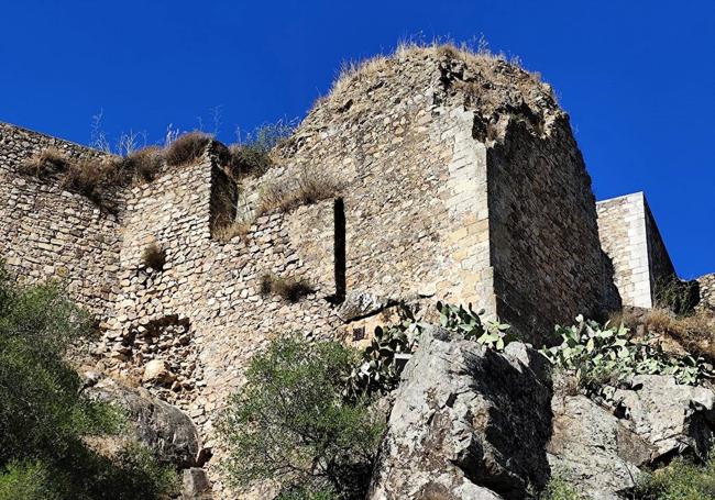Durante la ruta se mostraron los desperfectos que presenta el castillo