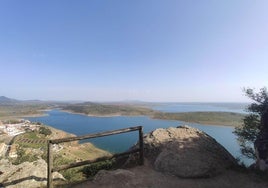 Vistas del pantano de Alange desde su castillo